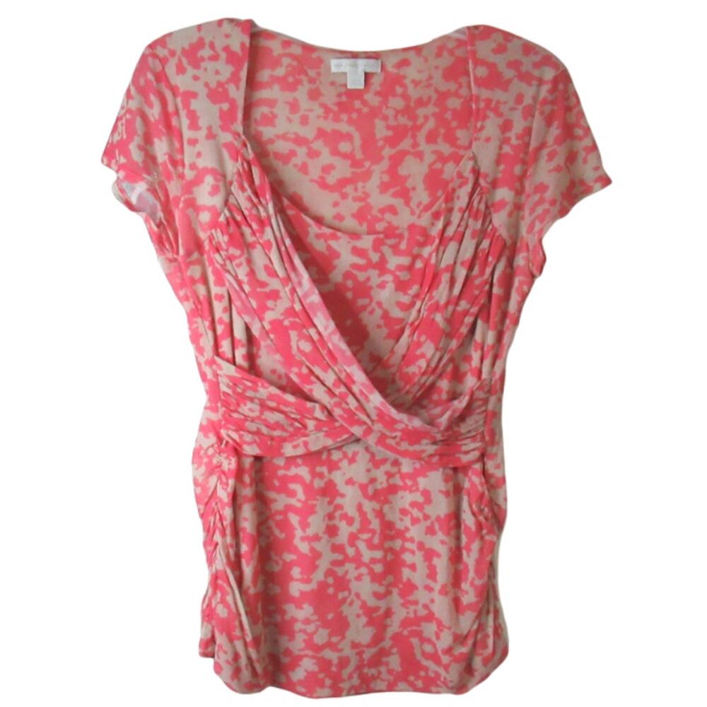 Pink and crème V-neck short sleeve blouse